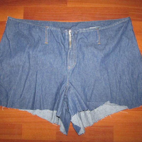AE Plus Size Denim Cut Off Short Shorts - 24 - Picture 2 of 9